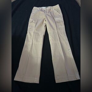 Eddie Bauer Khaki Cargo Pants/Capris has many different sized pockets.